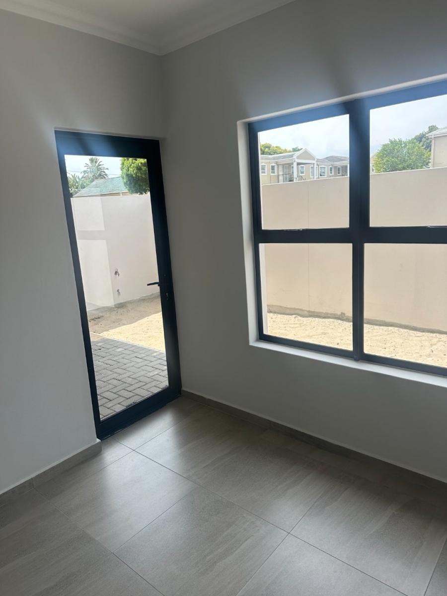 2 Bedroom Property for Sale in Table View Western Cape